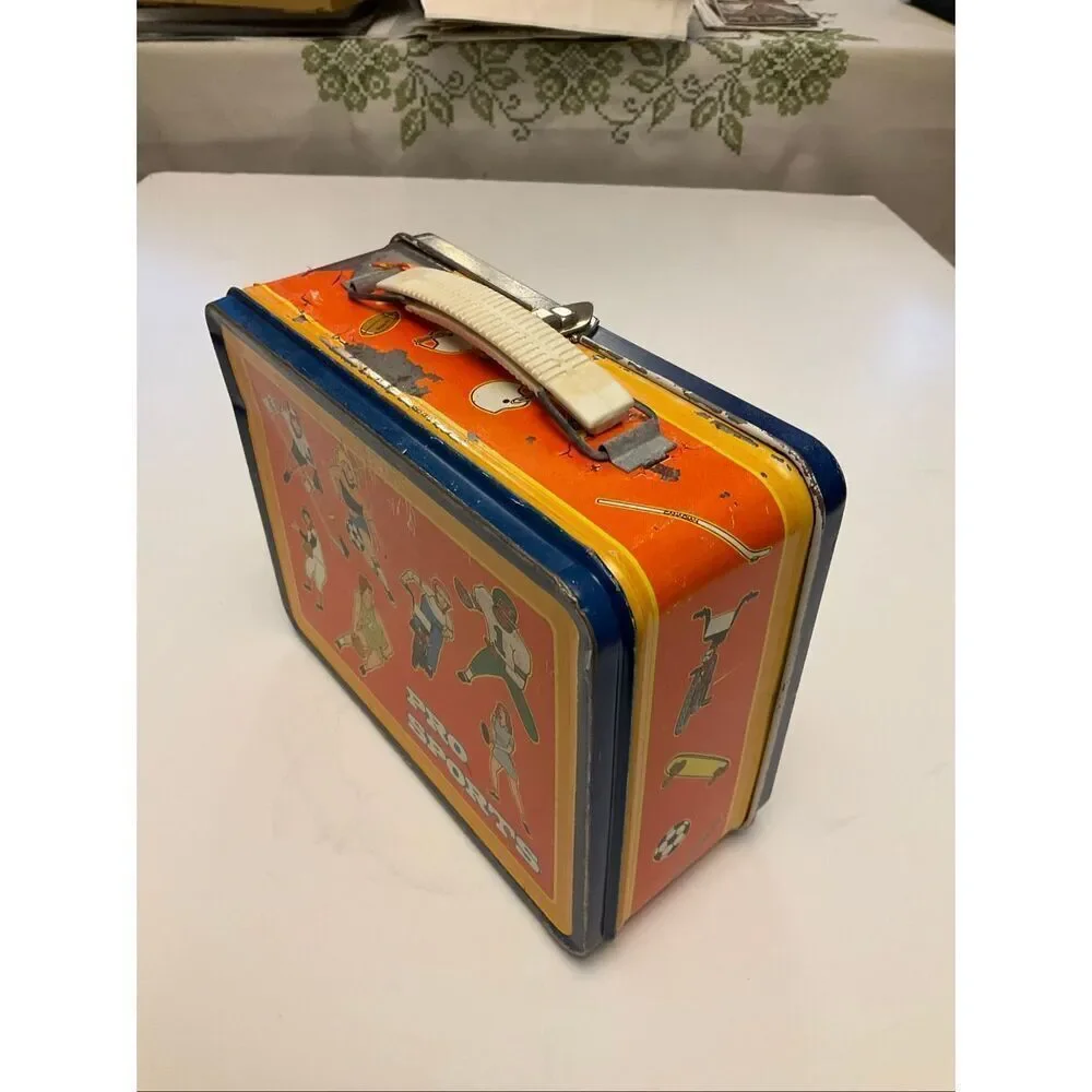 Vintage Pro Sports Metal Lunch Box